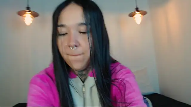 Snapshot of alien_eyes09 chatting on February 19, 2026, 2:29 am alien eyes09 online show from February 19, 2026, 2:29 am