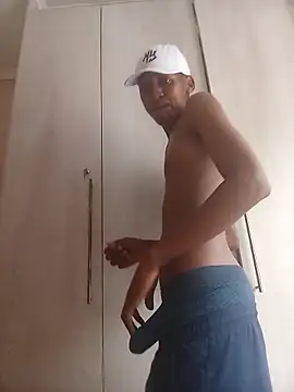 Leroyhotess online show from February 16, 2026, 8:32 am