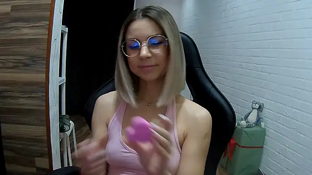 IceMayes online show from April 1, 2026, 8:37 am