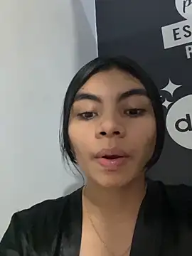 Snapshot of eimmy__skinny chatting on May 16, 2026, 12:51 am eimmy skinny online show from May 16, 2026, 12:51 am