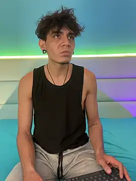 abrilandjulian online show from March 24, 2026, 11:48 am