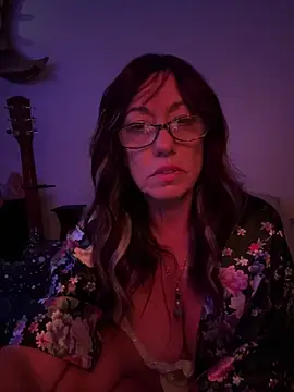 Snapshot of Trophy_Milf chatting on February 13, 2026, 11:17 am Trophy Milf online show from February 13, 2026, 11:17 am