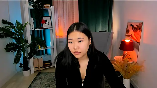 YunaArai online show from February 26, 2026, 11:20 am