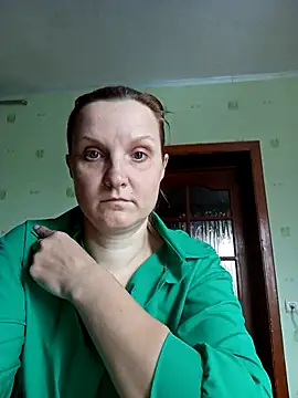 SusanGold9211 online show from February 26, 2026, 7:51 am