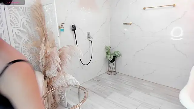 Snapshot of pinkmoon30 chatting on February 24, 2026, 11:52 am pinkmoon30 online show from February 24, 2026, 11:52 am