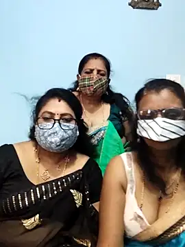 Snapshot of Kannadasexywifes chatting on April 26, 2026, 1:47 am Kannadasexywifes online show from April 26, 2026, 1:47 am