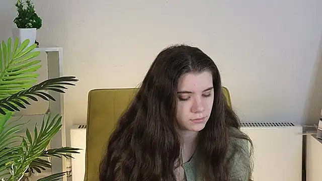 JacquelynGraig online show from February 16, 2026, 7:15 am