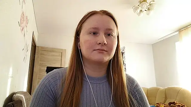 AnikaLipps online show from April 12, 2026, 4:01 pm