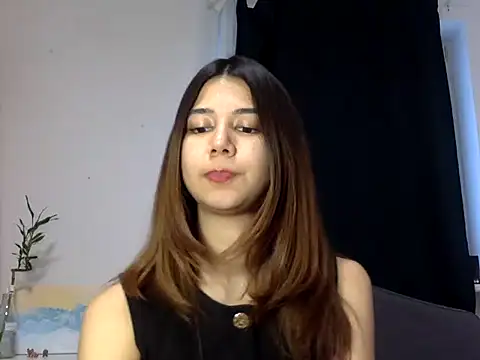 Snapshot of KiraVixenSweet chatting on March 11, 2026, 3:40 pm KiraVixenSweet online show from March 11, 2026, 3:40 pm