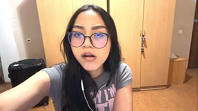 Snapshot of Stefania65 chatting on March 5, 2026, 7:43 pm Stefania65 online show from March 5, 2026, 7:43 pm