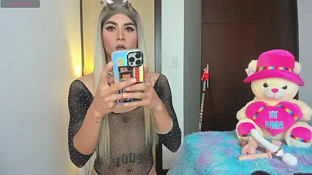 Snapshot of alisoondrean_ chatting on February 20, 2026, 12:38 pm alisoondrean online show from February 20, 2026, 12:38 pm