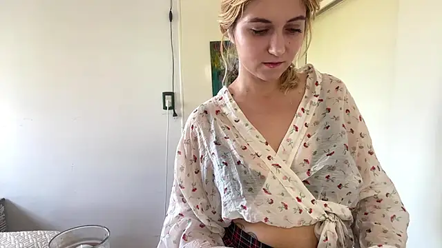 Snapshot of Sophiasnarl chatting on February 21, 2026, 7:26 pm Sophiasnarl online show from February 21, 2026, 7:26 pm