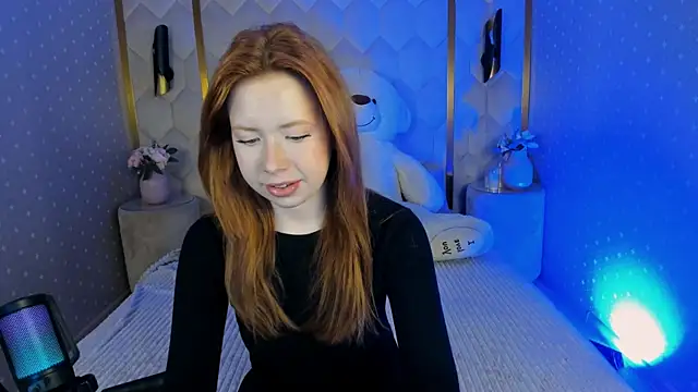 Snapshot of StellaBev chatting on February 18, 2026, 5:36 am StellaBev online show from February 18, 2026, 5:36 am