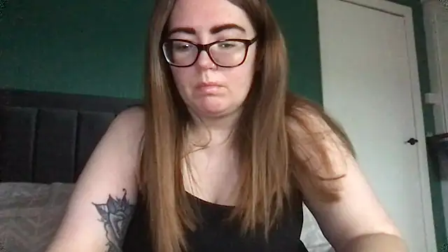 Snapshot of CurvyBx chatting on March 24, 2026, 12:21 pm CurvyBx online show from March 24, 2026, 12:21 pm