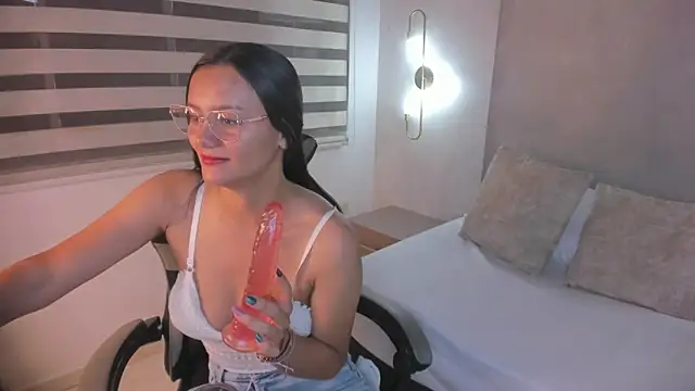 Snapshot of jade_callen chatting on May 28, 2026, 11:40 am jade callen online show from May 28, 2026, 11:40 am