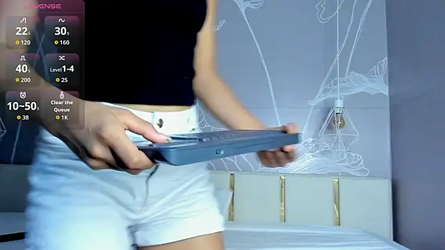 Snapshot of emily_cute4u chatting on April 8, 2026, 11:27 pm emily cute4u online show from April 8, 2026, 11:27 pm