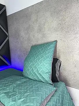 Lucian-greyy online show from February 24, 2026, 4:10 am