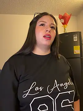 Sofi Collinss online show from April 8, 2026, 11:48 pm