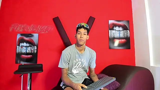 Snapshot of GREEN_BOYS chatting on March 12, 2026, 7:25 am GREEN BOYS online show from March 12, 2026, 7:25 am