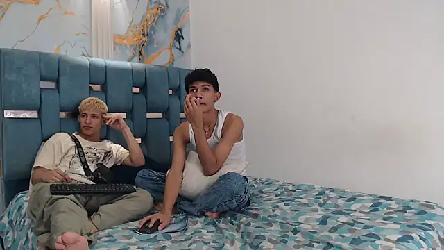 Snapshot of GREEN_BOYS chatting on April 10, 2026, 7:29 pm GREEN BOYS online show from April 10, 2026, 7:29 pm