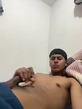 Snapshot of Miguel_960 chatting on February 22, 2026, 10:52 pm Miguel 960 online show from February 22, 2026, 10:52 pm