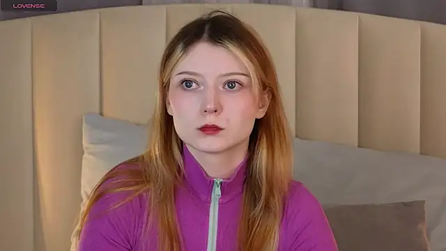 Snapshot of AlyssFrost chatting on April 23, 2026, 1:51 am AlyssFrost online show from April 23, 2026, 1:51 am