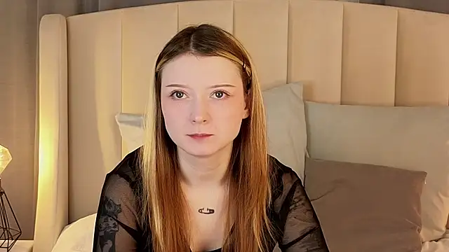 Snapshot of AlyssFrost chatting on May 6, 2026, 2:51 am AlyssFrost online show from May 6, 2026, 2:51 am
