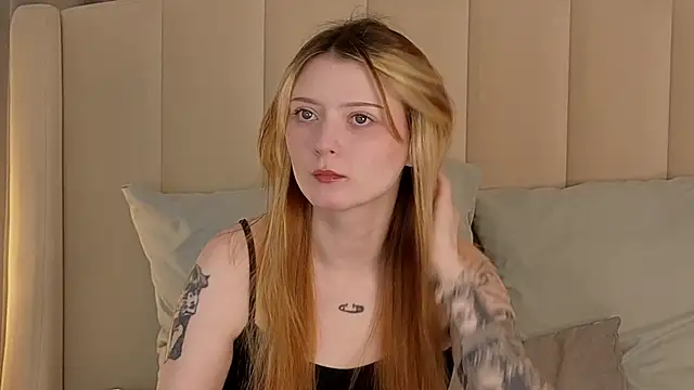 Snapshot of AlyssFrost chatting on May 7, 2026, 2:50 am AlyssFrost online show from May 7, 2026, 2:50 am