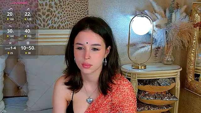 Snapshot of LanaLedger chatting on June 6, 2026, 10:53 am LanaLedger online show from June 6, 2026, 10:53 am