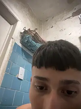 glopetitooo online show from March 4, 2026, 5:24 am