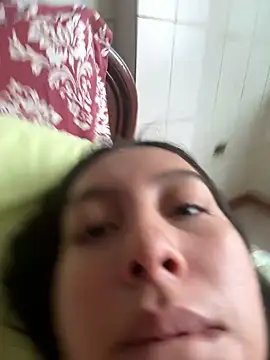 Valentinacouple online show from March 29, 2026, 1:44 pm