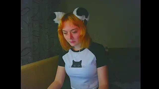 Snapshot of Little_fox404 chatting on February 14, 2026, 7:32 pm Little fox404 online show from February 14, 2026, 7:32 pm