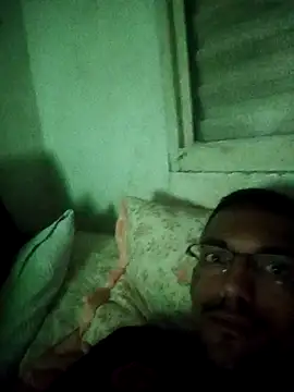 Snapshot of Casal_do_buzz chatting on March 4, 2026, 6:08 am Casal do buzz online show from March 4, 2026, 6:08 am