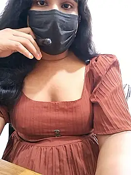 Snapshot of Queen_Saara chatting on February 24, 2026, 7:06 am Queen Saara online show from February 24, 2026, 7:06 am