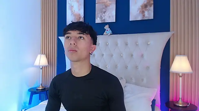 Aiden Rivers  online show from April 10, 2026, 12:43 pm