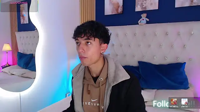 Snapshot of Aiden_Rivers_ chatting on April 24, 2026, 12:51 pm Aiden Rivers online show from April 24, 2026, 12:51 pm