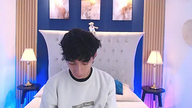 Snapshot of Aiden_Rivers_ chatting on May 30, 2026, 12:57 pm Aiden Rivers online show from May 30, 2026, 12:57 pm