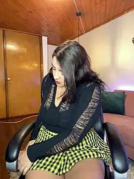 Snapshot of Midary_pink chatting on February 16, 2026, 7:54 pm Midary pink online show from February 16, 2026, 7:54 pm