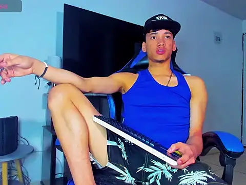 Lyam Russo online show from April 9, 2026, 5:07 am