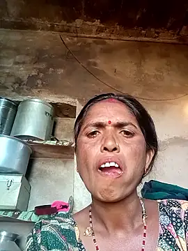 Snapshot of Hot_re83 chatting on February 25, 2026, 7:40 am Hot re83 online show from February 25, 2026, 7:40 am