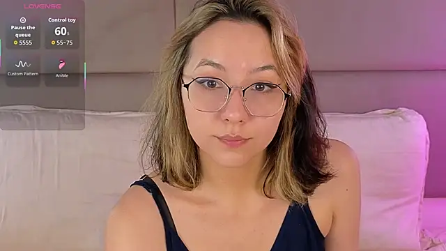 Snapshot of SweetElya chatting on June 30, 2026, 6:14 am SweetElya online show from June 30, 2026, 6:14 am