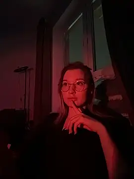 EmmaTurners online show from February 20, 2026, 6:41 pm