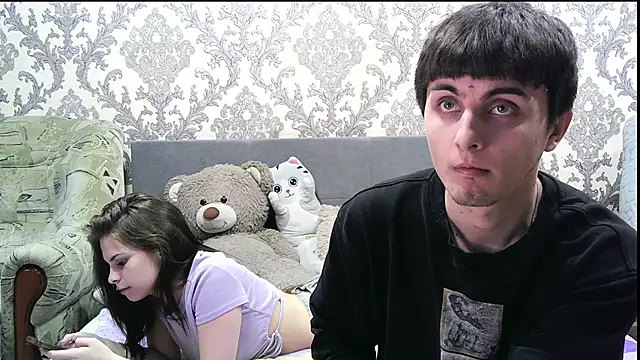 AmandaCouple online show from March 2, 2026, 7:59 am