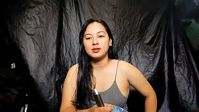 Snapshot of Mitchy272727 chatting on February 18, 2026, 3:13 am Mitchy272727 online show from February 18, 2026, 3:13 am