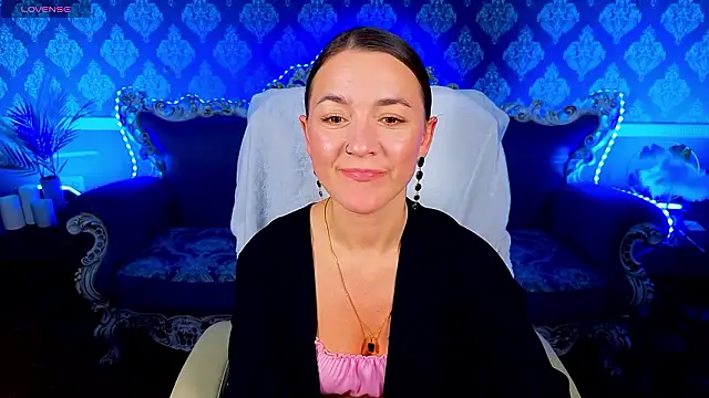 Snapshot of GracefulMichelle chatting on February 18, 2026, 2:24 pm GracefulMichelle online show from February 18, 2026, 2:24 pm