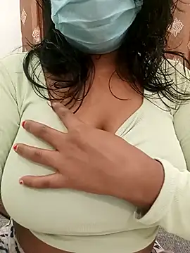 Snapshot of NISHHAA chatting on February 27, 2026, 10:43 pm NISHHAA online show from February 27, 2026, 10:43 pm