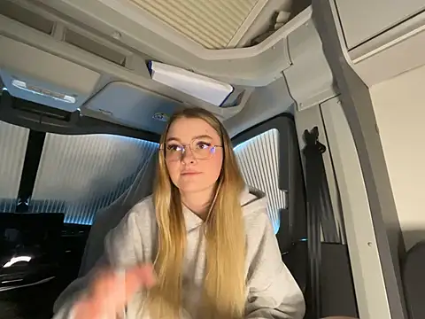 Snapshot of melanieTesss chatting on February 20, 2026, 11:11 am melanieTesss online show from February 20, 2026, 11:11 am