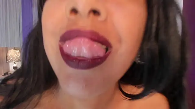 AllieBennet online show from March 30, 2026, 7:48 pm