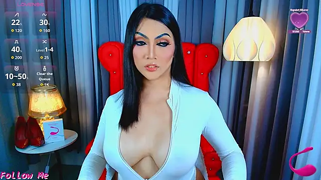 Snapshot of Laureen_Hilton chatting on May 18, 2026, 11:27 am Laureen Hilton online show from May 18, 2026, 11:27 am