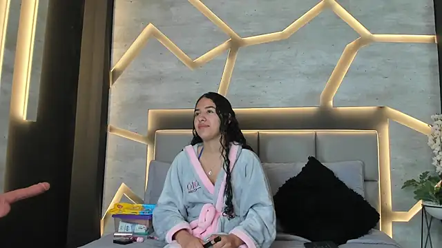 Snapshot of SilkNyx chatting on February 20, 2026, 1:33 pm SilkNyx online show from February 20, 2026, 1:33 pm